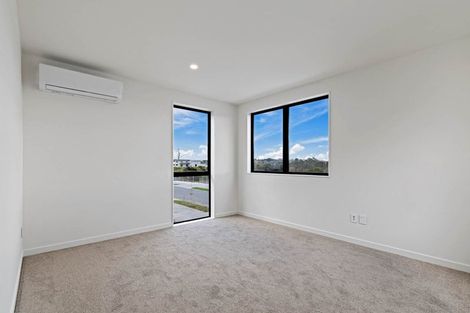 Photo of property in 29 Bronzewater Drive, Silverdale, 0932