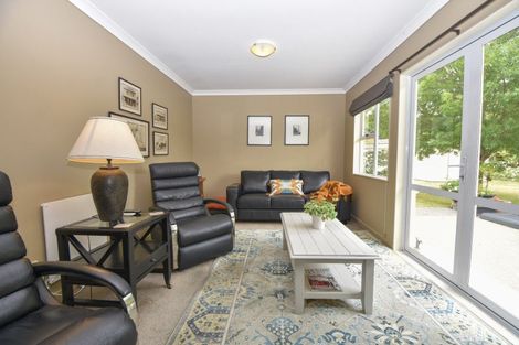 Photo of property in 26 Deller Drive, Carterton, 5713