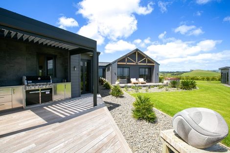 Photo of property in 13 Washer Road, Omata, New Plymouth, 4374