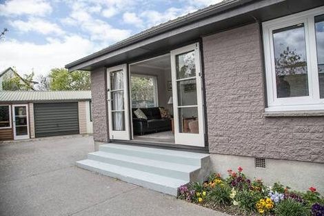 Photo of property in 354 Memorial Avenue, Burnside, Christchurch, 8053