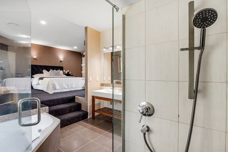 Photo of property in 52 Ruapehu Drive, Fitzherbert, Palmerston North, 4410