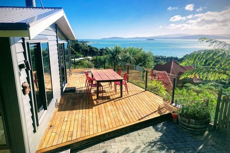 Photo of property in 25 Kotari Road, Days Bay, Lower Hutt, 5013