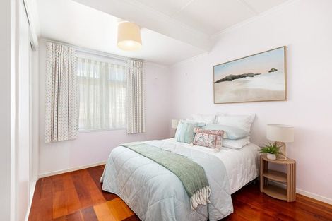 Photo of property in 57 Marine Parade, Eastbourne, Lower Hutt, 5013