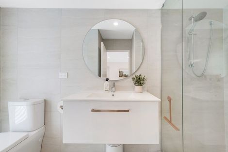 Photo of property in 16b Cairngorm Place, Highland Park, Auckland, 2010