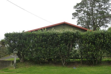 Photo of property in 24 Tasman Parade, Oakura, 4314
