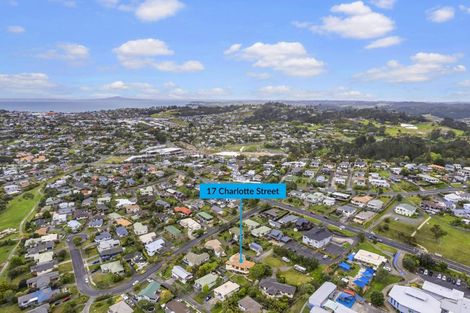 Photo of property in 17 Charlotte Street, Stanmore Bay, Whangaparaoa, 0932