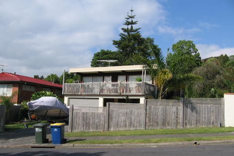 Photo of property in 24 King Richard Place, Browns Bay, Auckland, 0630