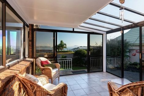 Photo of property in 2/3 Te Akau Crescent, Bucklands Beach, Auckland, 2012