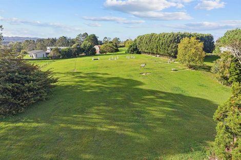 Photo of property in 370 Taupaki Road, Taupaki, Henderson, 0782