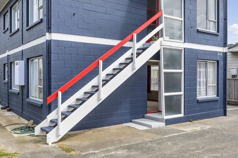 Photo of property in 1/218 Onepu Road, Lyall Bay, Wellington, 6022