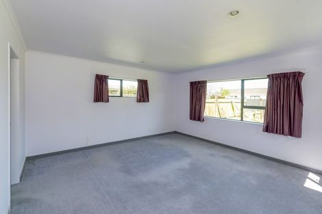 Photo of property in 22 Easton Way, Levin, 5510