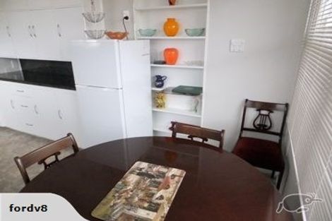 Photo of property in 39 Exeter Crescent, Takaro, Palmerston North, 4412