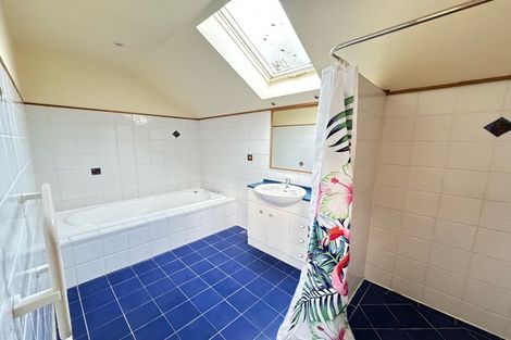 Photo of property in 49b Noeleen Street, Glenfield, Auckland, 0629