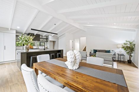 Photo of property in 11 Marina Grove, Frankleigh Park, New Plymouth, 4310