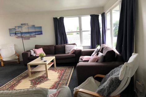 Photo of property in 1/34b Sunnynook Road, Sunnynook, Auckland, 0620
