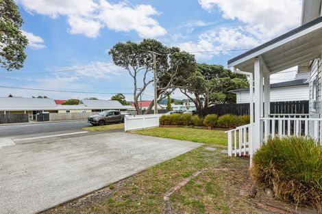 Photo of property in 104 Randwick Road, Moera, Lower Hutt, 5010