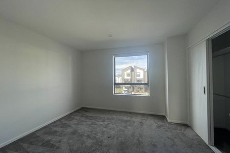 Photo of property in 5/30b Westgate Drive, Massey, Auckland, 0614