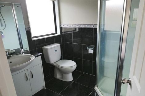 Photo of property in 21 Chadlington Avenue, Henderson, Auckland, 0612