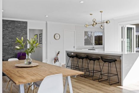 Photo of property in 73 Kurupae Road, Hilltop, Taupo, 3330