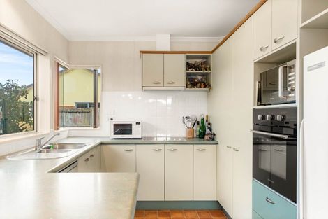 Photo of property in 16 Mcleod Place, Papamoa Beach, Papamoa, 3118