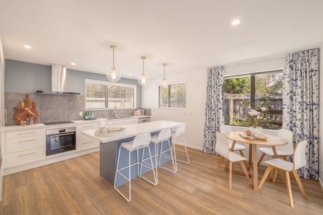 Photo of property in 2/47 Celia Street, Redcliffs, Christchurch, 8081