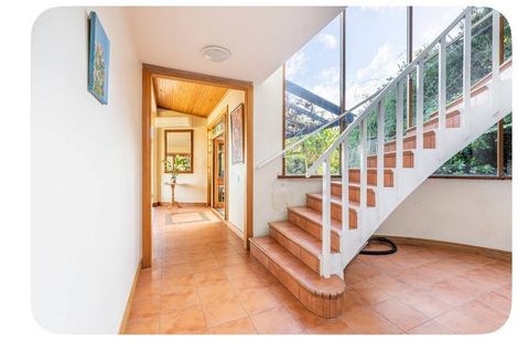 Photo of property in 5 Whiorau Grove, Lowry Bay, Lower Hutt, 5013