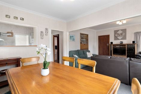 Photo of property in 4 Pitau Road, Mount Maunganui, 3116