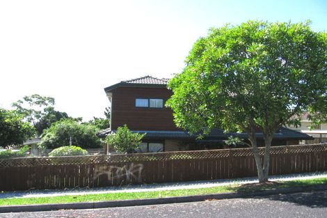 Photo of property in 21 Barton Street, Blockhouse Bay, Auckland, 0600