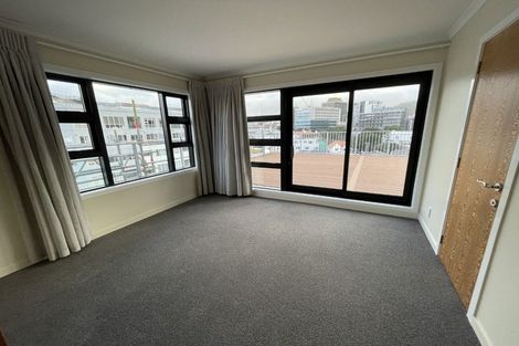 Photo of property in Endeavour Apartments, 6/125 Thorndon Quay, Pipitea, Wellington, 6011