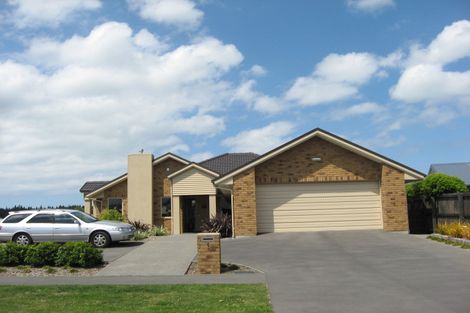 Photo of property in 1 Woodhaven Place, Parklands, Christchurch, 8083