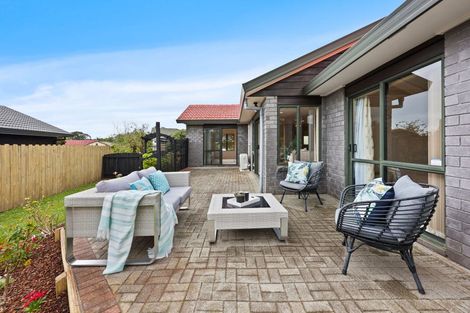 Photo of property in 76 Burswood Drive, Burswood, Auckland, 2013