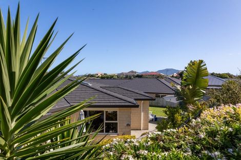 Photo of property in 15 Datum Way, Paraparaumu, 5032