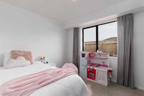 Photo of property in 16 Mitre Way, Solway, Masterton, 5810