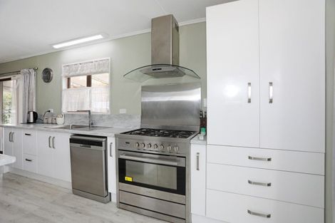 Photo of property in 35 Churchill Avenue, Feilding, 4702