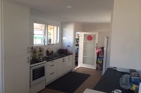 Photo of property in 33 Gossamer Drive, Pakuranga Heights, Auckland, 2010