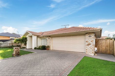 Photo of property in 7 Walter Haddrell Crescent, Flat Bush, Auckland, 2016