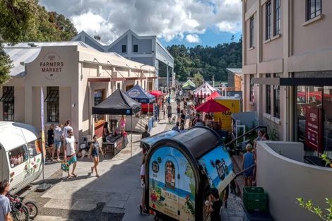 Photo of property in 4 Tiller Street, Hobsonville, 0616