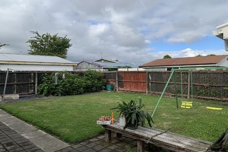 Photo of property in 185 Avonhead Road, Avonhead, Christchurch, 8042