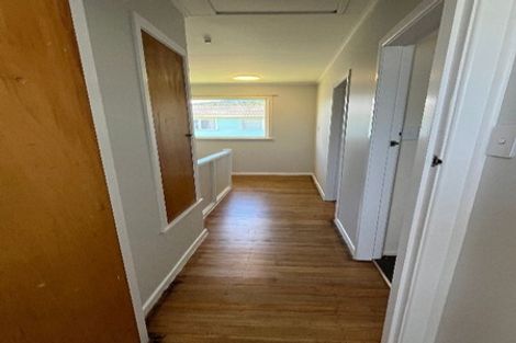 Photo of property in Montauge Flats, 46c Merton Street, Trentham, Upper Hutt, 5018