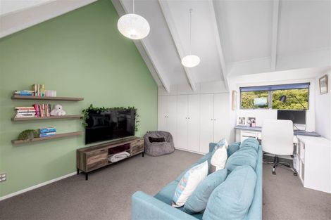 Photo of property in 68 Penruddock Rise, Westmorland, Christchurch, 8025