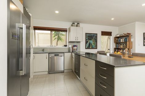 Photo of property in 17 West Hoe Heights, Orewa, 0931