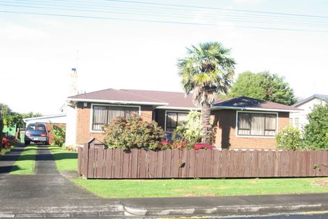 Photo of property in 3 Adams Road, Manurewa, Auckland, 2102