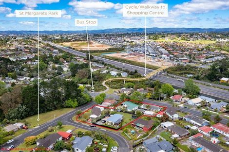 Photo of property in 25 St Catherine Crescent, West Harbour, Auckland, 0618