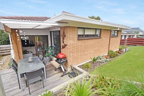 Photo of property in 30a Gills Avenue, Papakura, 2110