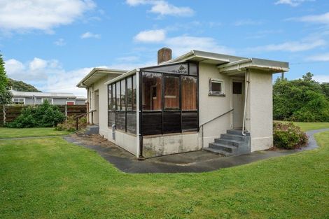 Photo of property in 70 Moana Street, Otaki Beach, Otaki, 5512