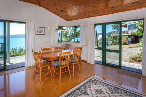 Photo of property in 44 Puriri Road, Te Kouma, Coromandel, 3581