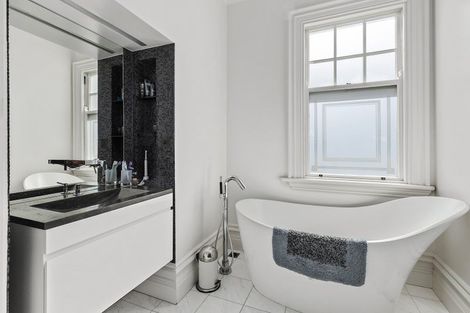 Photo of property in 25 Brougham Street, Mount Victoria, Wellington, 6011