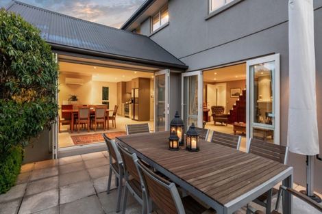 Photo of property in 7 Gleneagles Terrace, Ilam, Christchurch, 8053