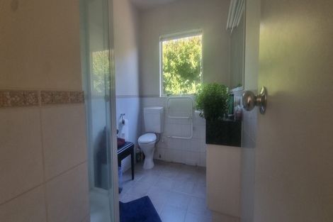 Photo of property in 2/86 Birkenhead Avenue, Birkenhead, Auckland, 0626