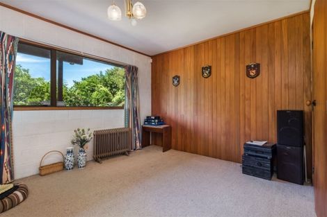 Photo of property in 1010 Scenic Drive North, Swanson, Auckland, 0816